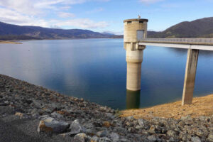 Blowering intake pipe